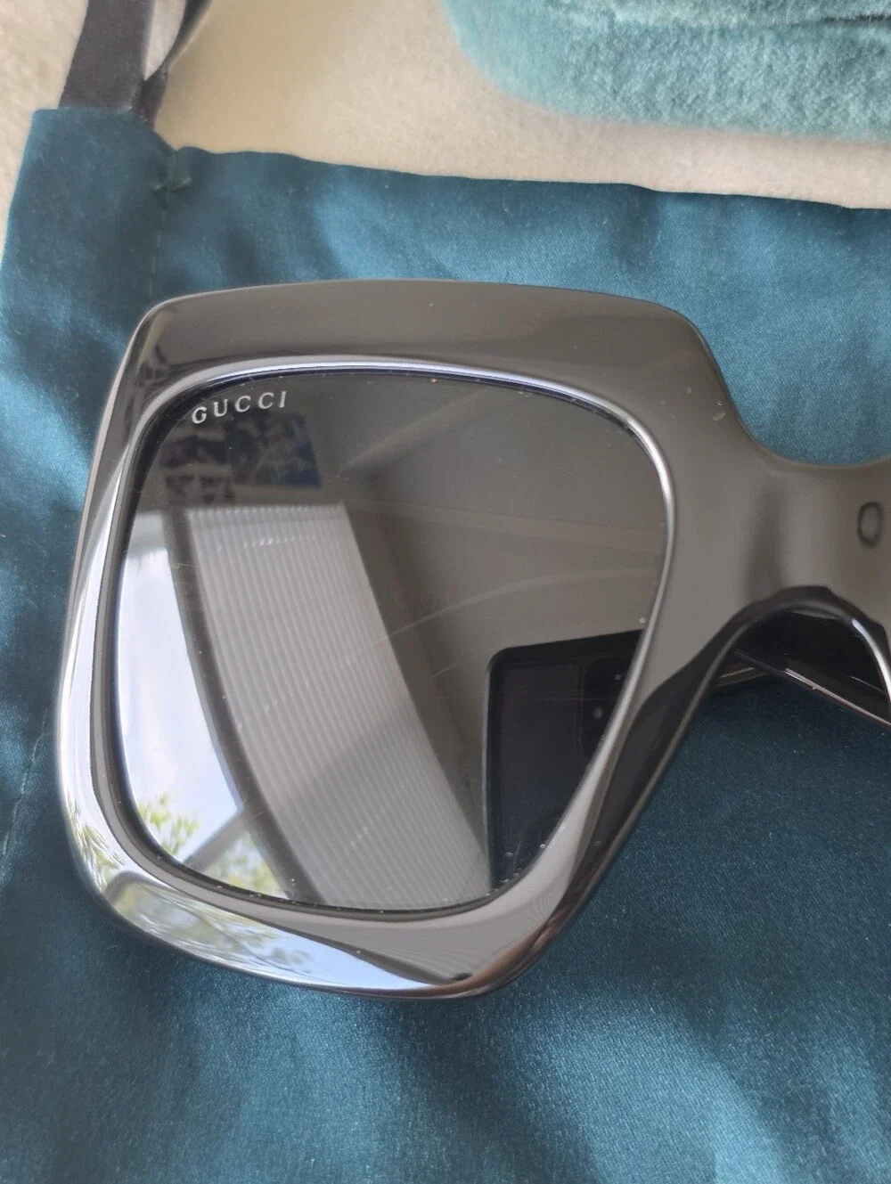 Gucci GG0053S 001 Oversized Square Black Sunglasses 54-25-140